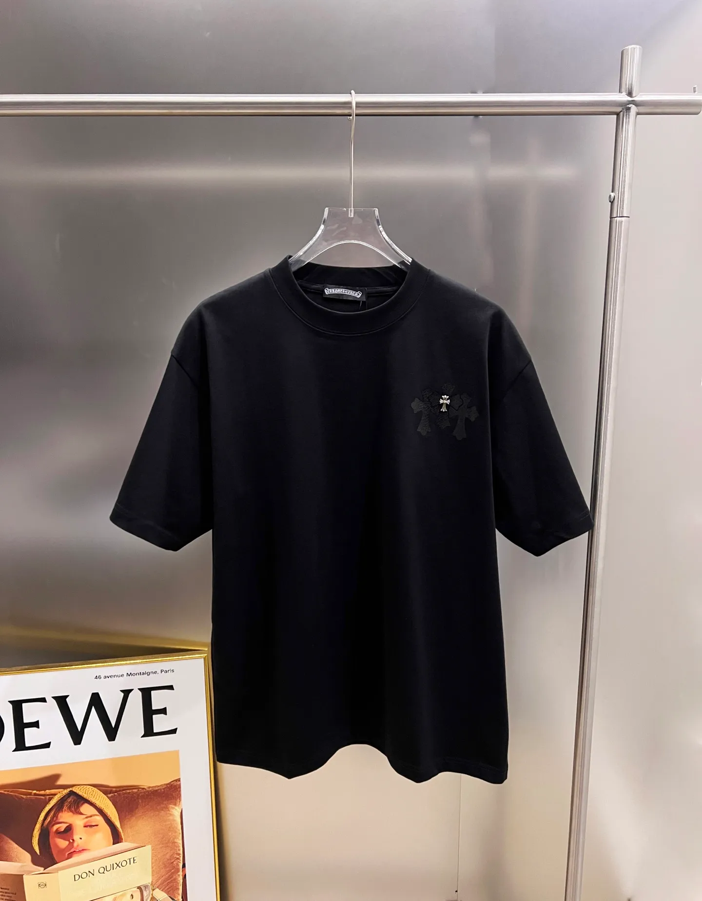 🅿️190 CH Crow 2025 Autumn and Winter New Short-sleeved T-shirt Cross leather craft Customized hardware metal + Middle Eastern Australian diamond design craft The real thing is great🔥Same style for men and women, loose version Size S M L XL XXL Five sizes black white